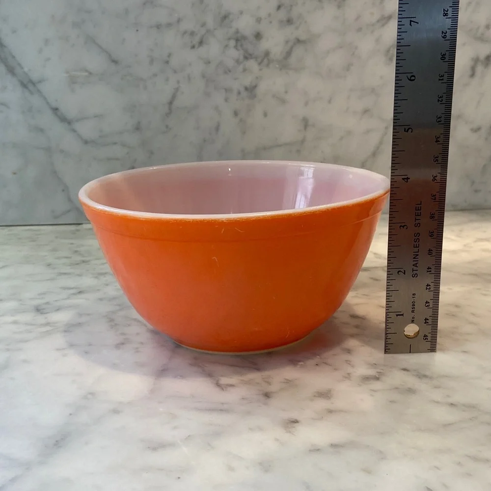 Pyrex Vintage Orange 1.50 Quart Mixing Bowl with White Interior - Picture 2 of 6